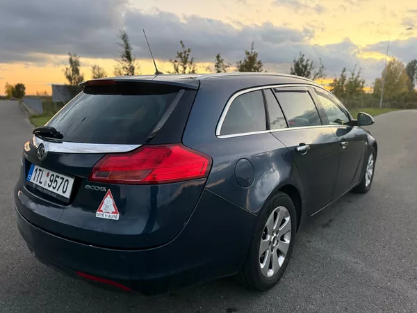 Opel Insignia 2,0 118 kW KOMBI - foto 5