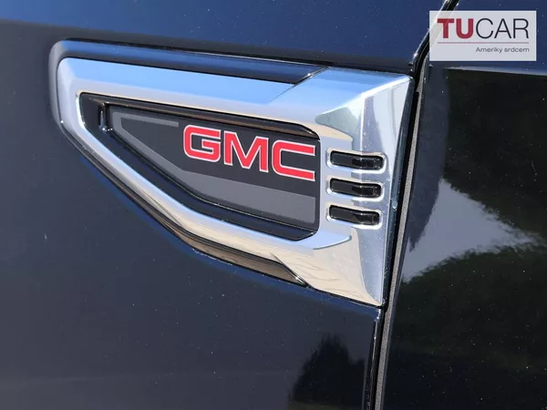 GMC Yukon Denali 6.2 V8 - foto 10