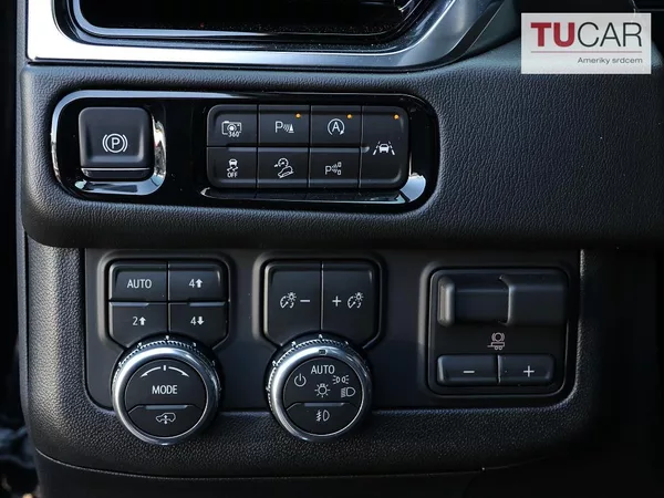 GMC Yukon Denali 6.2 V8 - foto 21