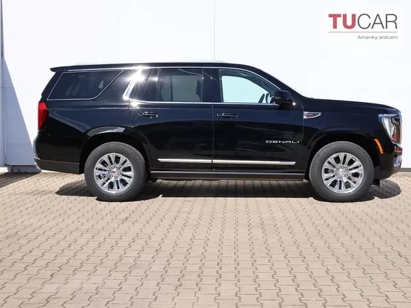 GMC Yukon Denali 6.2 V8 - foto 3