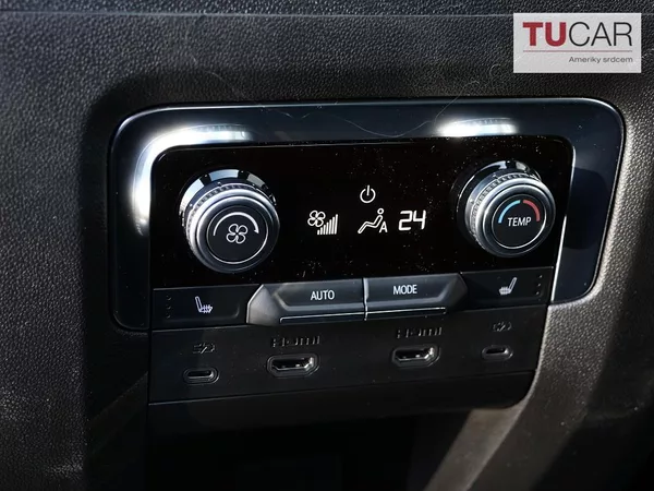 GMC Yukon Denali 6.2 V8 - foto 35