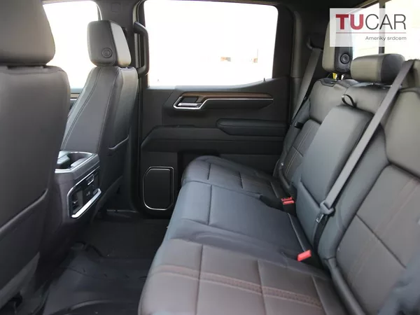 Chevrolet Silverado High Country 6.2 V8 - foto 3