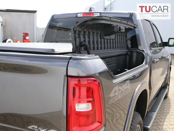 RAM 1500 Laramie 5.7 HEMI 2026 RamBox - foto 5