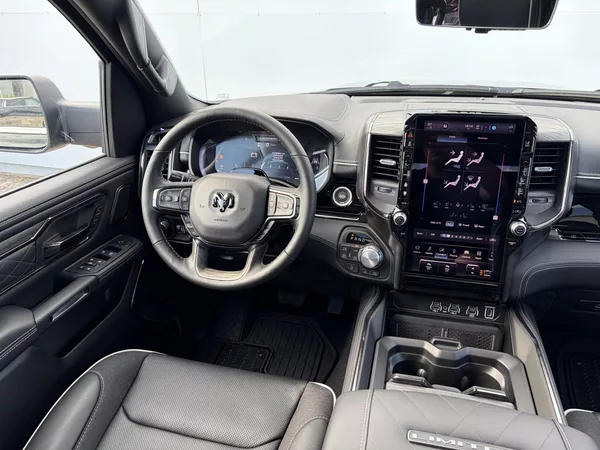 RAM 1500 Limited 5.7 V8 HEMI 2026 - foto 15