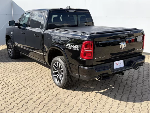 RAM 1500 Limited 5.7 V8 HEMI 2026 - foto 3