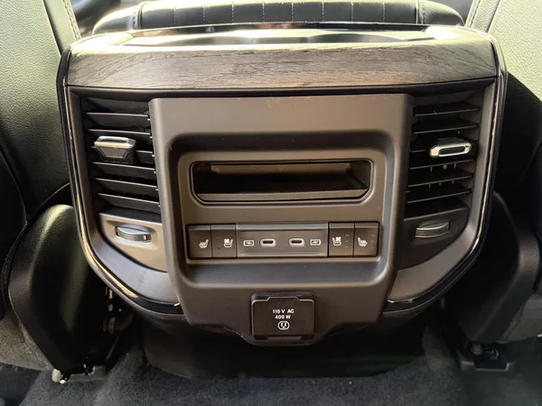 RAM 1500 Limited 5.7 V8 HEMI 2026 - foto 32