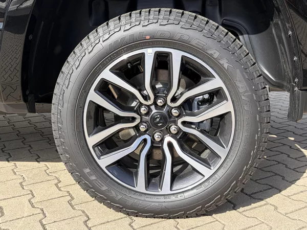 RAM 1500 Limited 5.7 V8 HEMI 2026 - foto 9