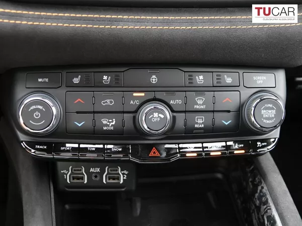 Dodge Durango 5,7 V8 HEMI ORANGE Tow N Go - foto 23