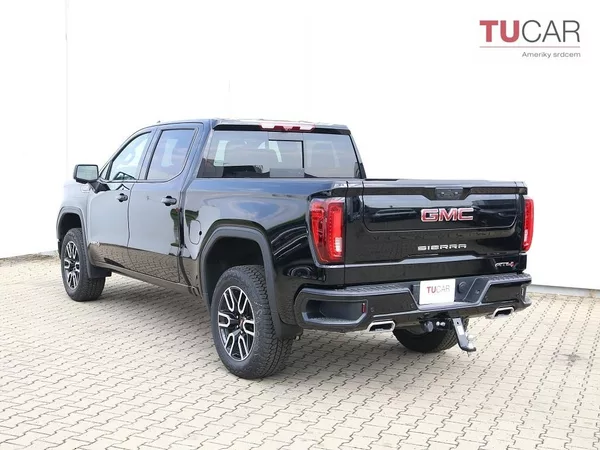 GMC Sierra AT4 6.2 V8 - foto 2