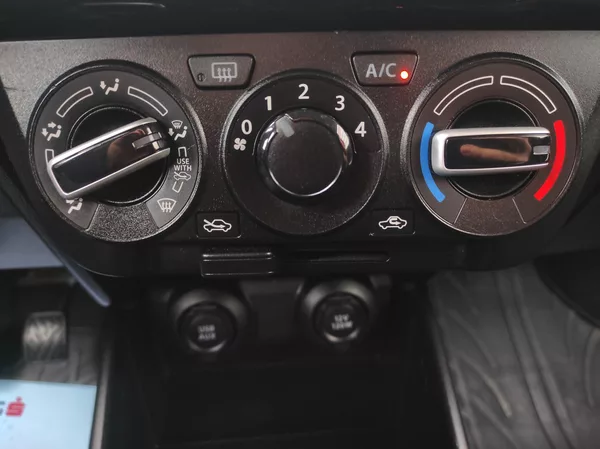 Suzuki Swift 1,2i 4x4!!, ČR, Serviska - foto 19