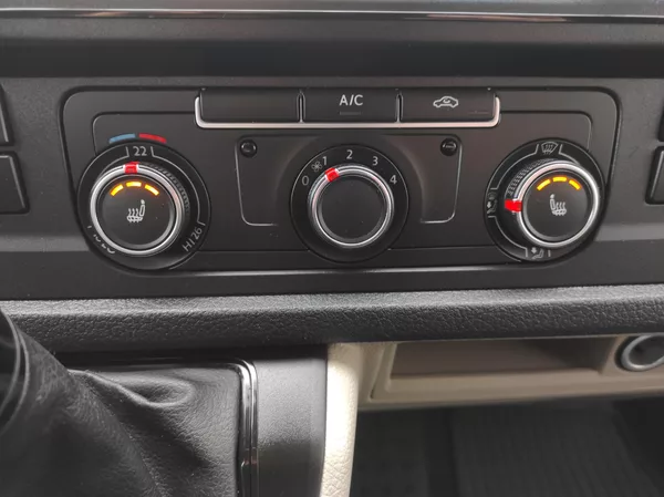 Volkswagen Transporter 2,0TDi DSG,Long,Dílna,2xDveře - foto 17