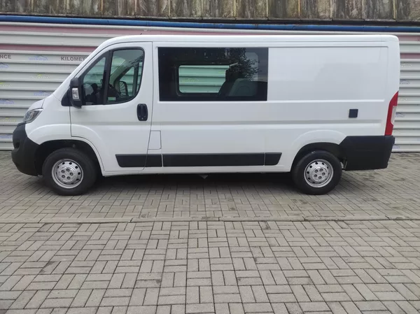 Peugeot Boxer 2,2BHDi L2H1, 7 míst, Vestavba