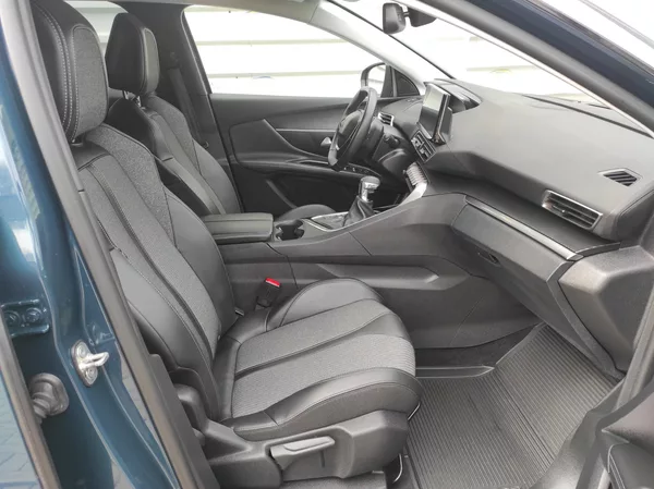 Peugeot 3008 1,5BlueHDi S&S, ALLURE, ČR - foto 13