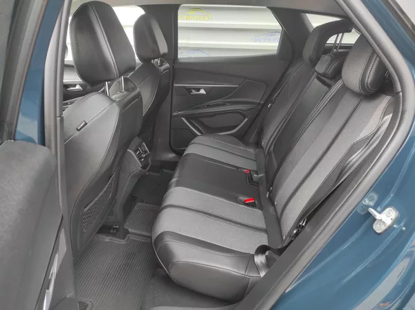 Peugeot 3008 1,5BlueHDi S&S, ALLURE, ČR - foto 15