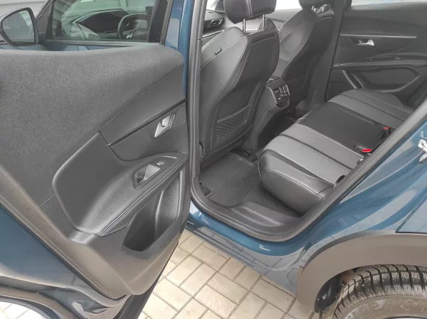 Peugeot 3008 1,5BlueHDi S&S, ALLURE, ČR - foto 16