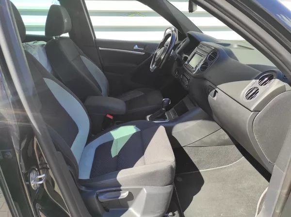 Volkswagen Tiguan 2,0TDi R-Line,4x4,DSG,S&S - foto 10