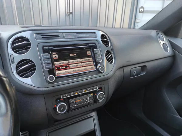 Volkswagen Tiguan 2,0TDi R-Line,4x4,DSG,S&S - foto 14