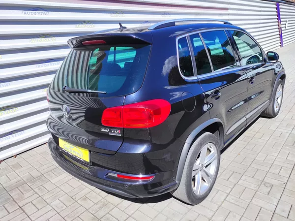 Volkswagen Tiguan 2,0TDi R-Line,4x4,DSG,S&S - foto 5