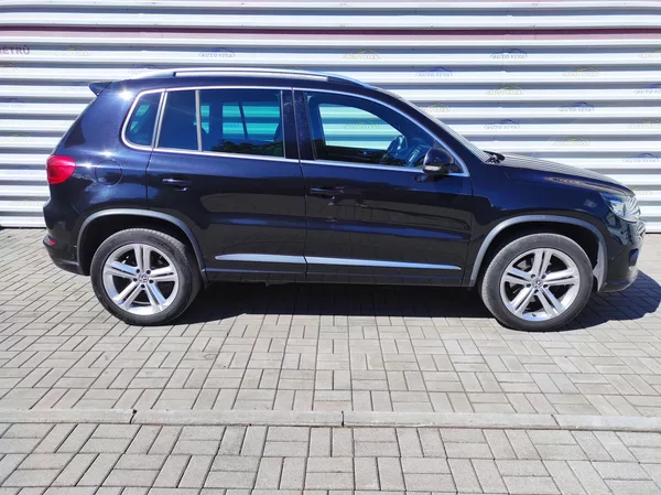Volkswagen Tiguan 2,0TDi R-Line,4x4,DSG,S&S - foto 6