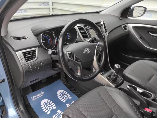 Hyundai i30 1.6 CRDI 94kw Trikolor - foto 10