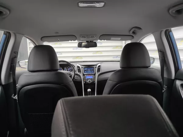 Hyundai i30 1.6 CRDI 94kw Trikolor - foto 15