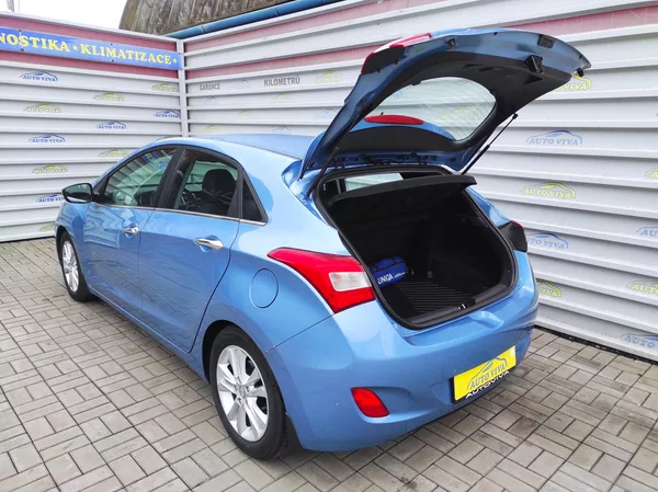 Hyundai i30 1.6 CRDI 94kw Trikolor - foto 4