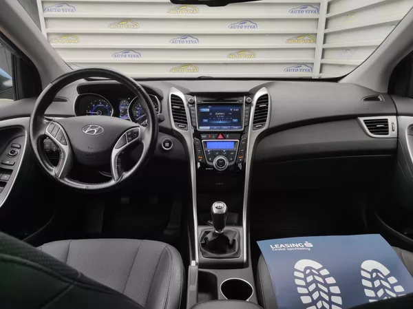 Hyundai i30 1.6 CRDI 94kw Trikolor - foto 8