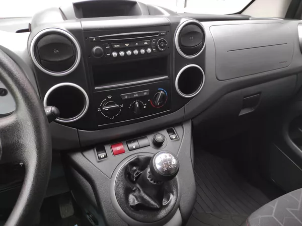 Peugeot Partner Tepee 1,6 BlueHDi Top KM,ACTIVE,ČR - foto 17