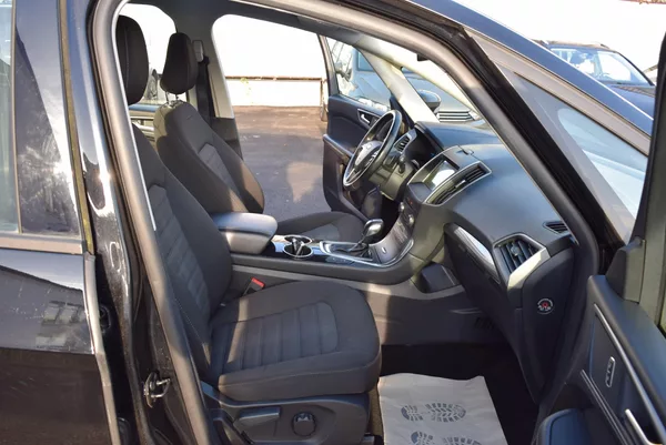 Ford Galaxy 2.0TDCi 110kw BUSINESS 7MÍST - foto 36