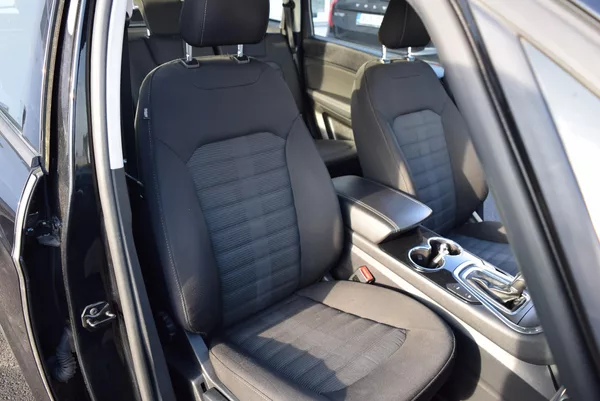 Ford Galaxy 2.0TDCi 110kw BUSINESS 7MÍST - foto 37