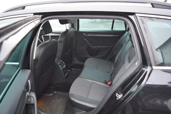 Škoda Octavia 1.5TSI 110kwSTYLE FULL LED TAŽ - foto 15