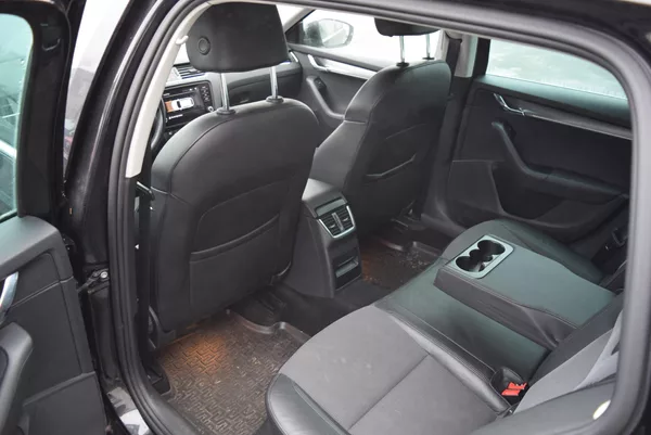 Škoda Octavia 1.5TSI 110kwSTYLE FULL LED TAŽ - foto 17
