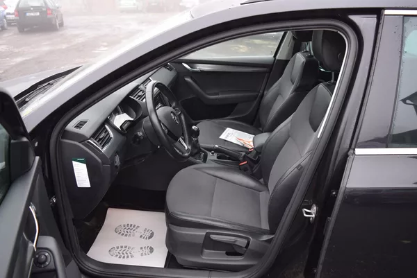 Škoda Octavia 1.5TSI 110kwSTYLE FULL LED TAŽ - foto 20