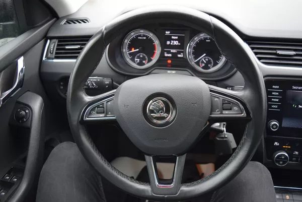Škoda Octavia 1.5TSI 110kwSTYLE FULL LED TAŽ - foto 27