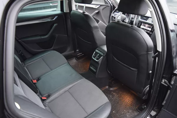 Škoda Octavia 1.5TSI 110kwSTYLE FULL LED TAŽ - foto 42