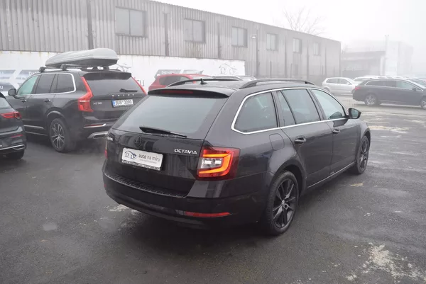 Škoda Octavia 1.5TSI 110kwSTYLE FULL LED TAŽ - foto 7