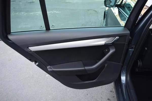 Škoda Octavia 1.4TSI 110kw AMBITION NAVI APP - foto 14