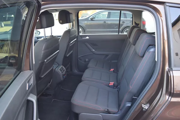 Volkswagen Touran 1.4TSI 110kw COMFORTLINE 7MÍST - foto 15