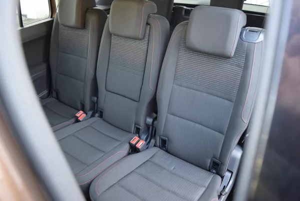 Volkswagen Touran 1.4TSI 110kw COMFORTLINE 7MÍST - foto 16