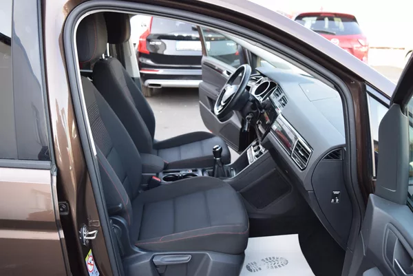 Volkswagen Touran 1.4TSI 110kw COMFORTLINE 7MÍST - foto 38