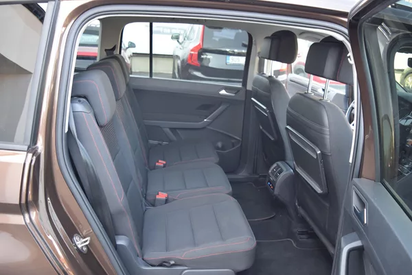 Volkswagen Touran 1.4TSI 110kw COMFORTLINE 7MÍST - foto 45