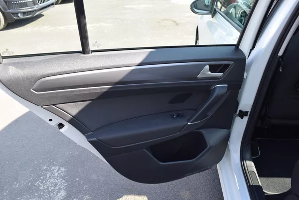 Volkswagen Golf Sportsvan 1.5TSI EVO 110kw DSG LED TAŽNÉ - foto 14