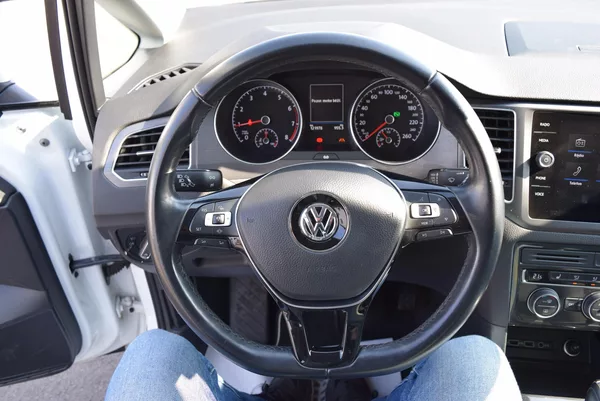 Volkswagen Golf Sportsvan 1.5TSI EVO 110kw DSG LED TAŽNÉ - foto 32