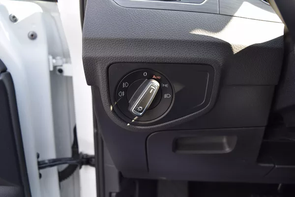 Volkswagen Golf Sportsvan 1.5TSI EVO 110kw DSG LED TAŽNÉ - foto 37