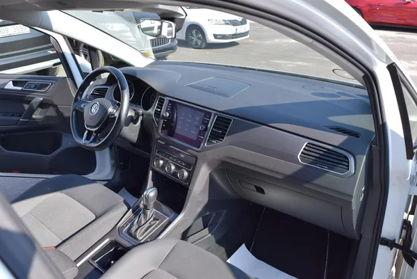 Volkswagen Golf Sportsvan 1.5TSI EVO 110kw DSG LED TAŽNÉ - foto 39