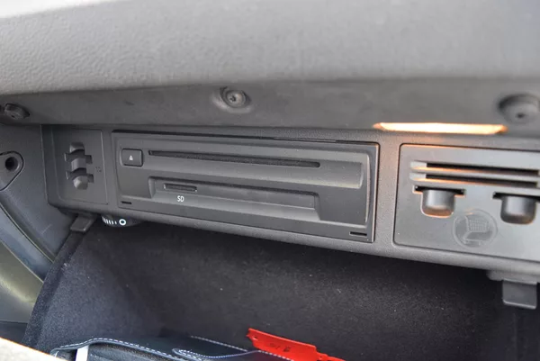 Volkswagen Golf Sportsvan 1.5TSI EVO 110kw DSG LED TAŽNÉ - foto 42