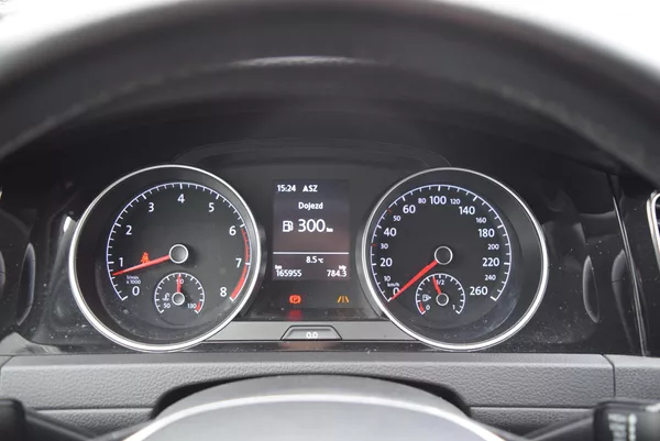 Volkswagen Golf 1.5TSI 96kw IQ.DRIVE NAVI ACC - foto 34