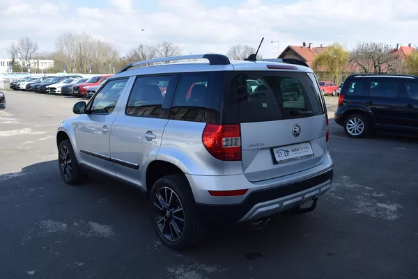 Škoda Yeti 2.0TDI 110kw 4x4 AMBITIO TAŽNÉ - foto 12