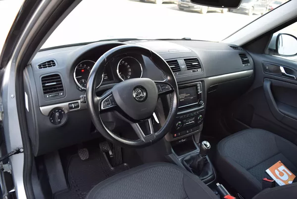 Škoda Yeti 2.0TDI 110kw 4x4 AMBITIO TAŽNÉ - foto 22