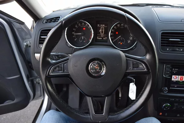 Škoda Yeti 2.0TDI 110kw 4x4 AMBITIO TAŽNÉ - foto 28
